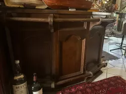 Bar-counter-with-railing.webp