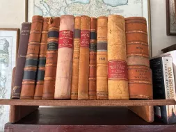 Books-15.webp