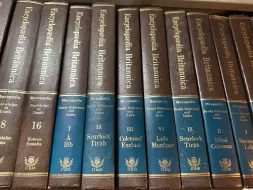 Books-32.webp
