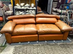 Couch-Leather-_2.webp
