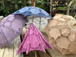 Hand-Held-Umbrellas-2.webp