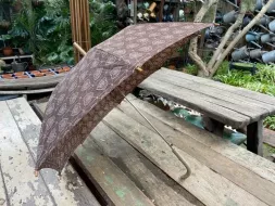 Hand-Held-Umbrellas-26.webp