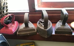 Irons_Ironing-boards3.webp